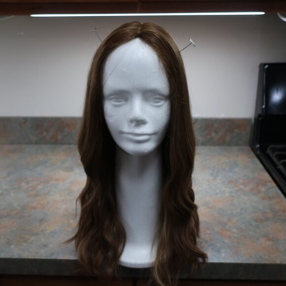 Beautiful Layered 21 Inch Auburn Wig - Picture 3 of 5